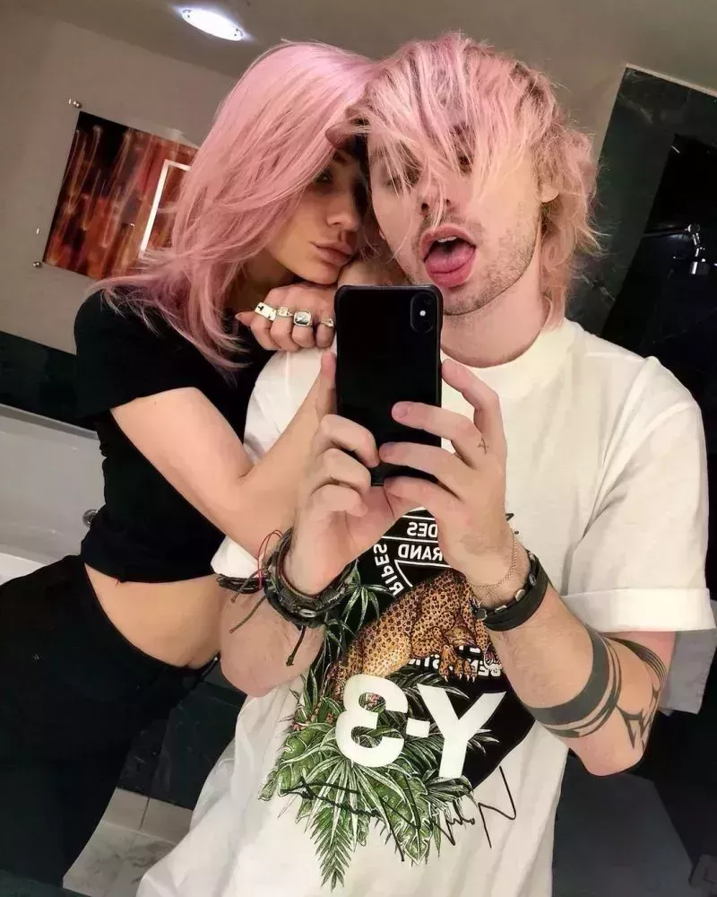 La relación entre Michael Clifford y Crystal Leigh de 5SOS