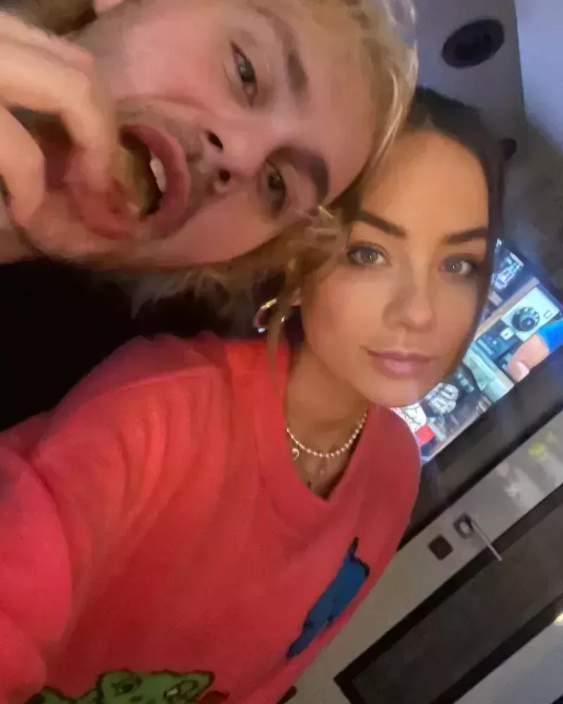 La relación entre Michael Clifford y Crystal Leigh de 5SOS