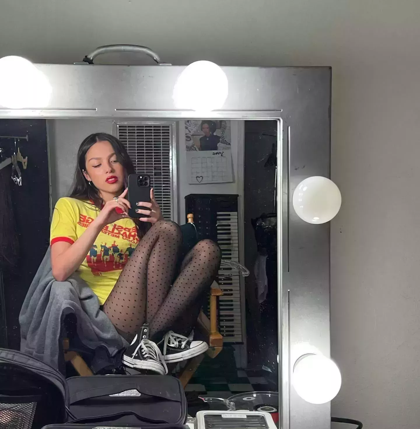 Olivia Rodrigo escondió un huevo de pascua sobre su segundo disco en un selfie