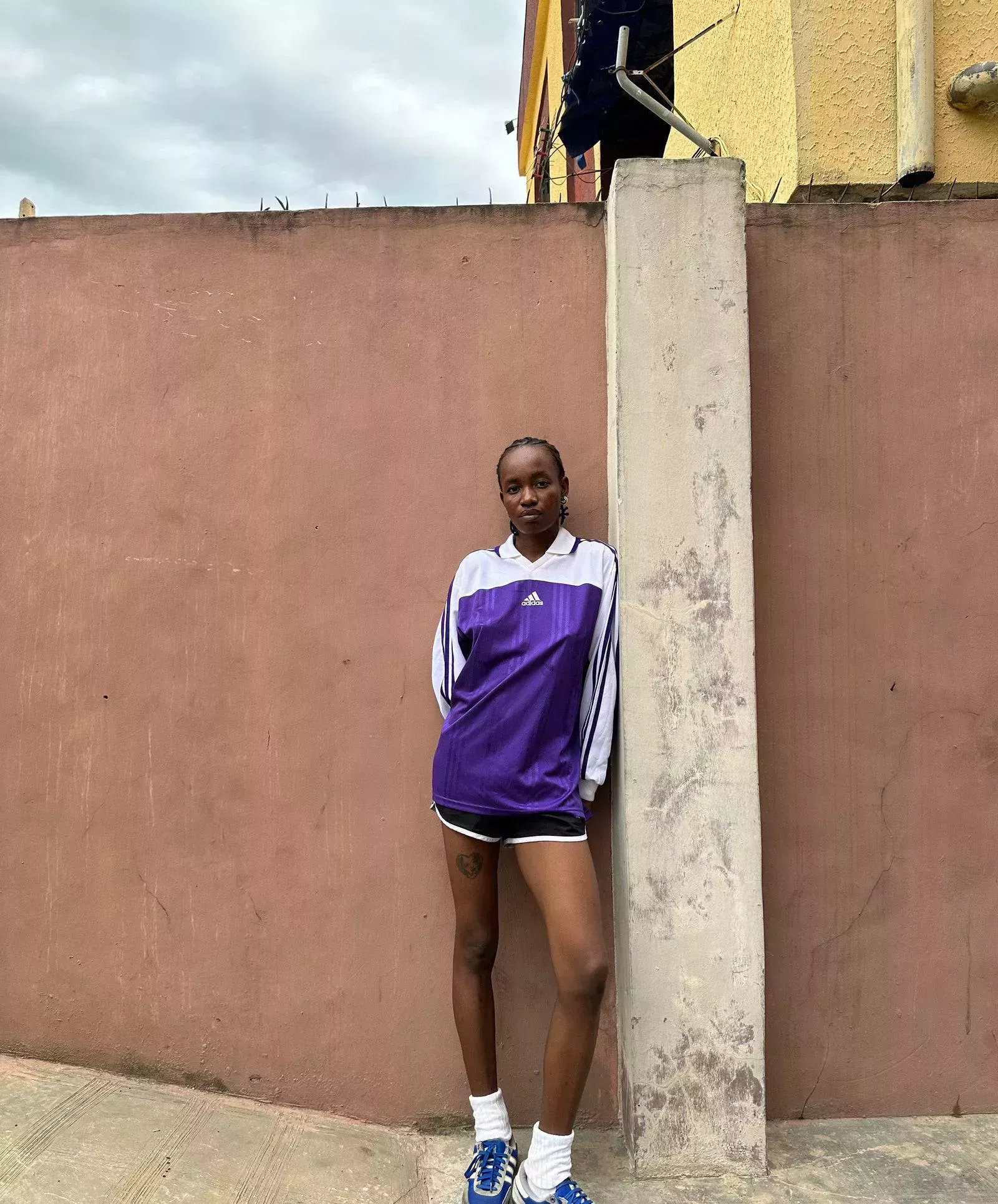 El fotógrafo Stephen Tayo captura el mejor street style de Lagos