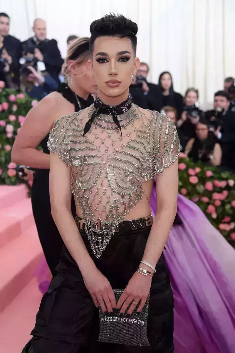 Escándalos de James Charles: Disculpas, acusaciones, más