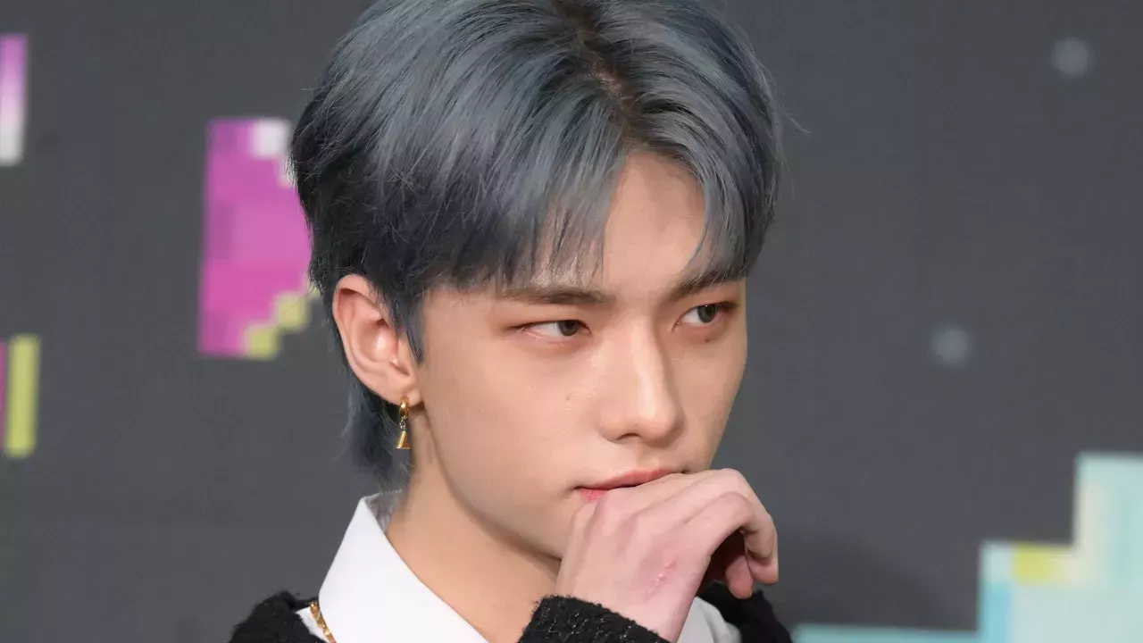 Hyunjin, de Stray Kids, es oficialmente un chico Versace