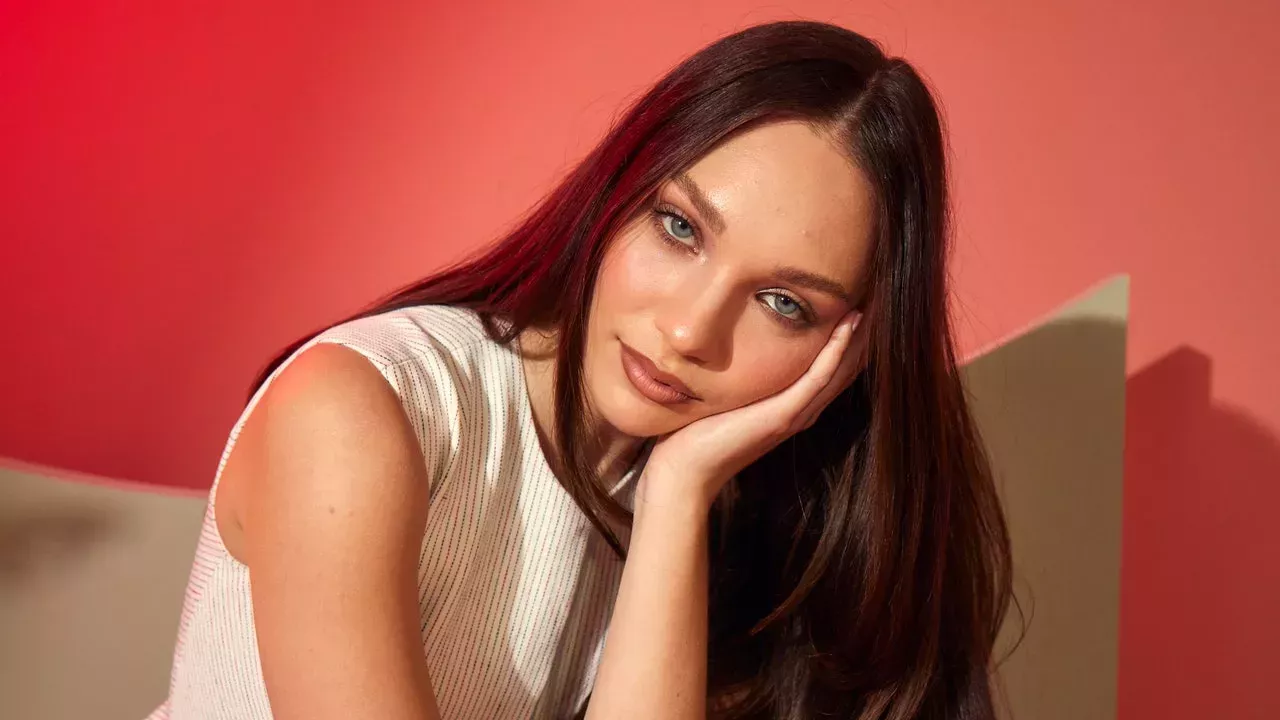 La madre de Maddie Ziegler se disculpó por ponerla en