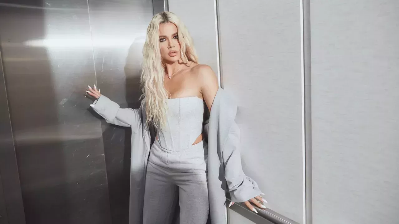 EXCLUSIVA: Khloé Kardashian lanza la beca Good American para jóvenes diseñadores