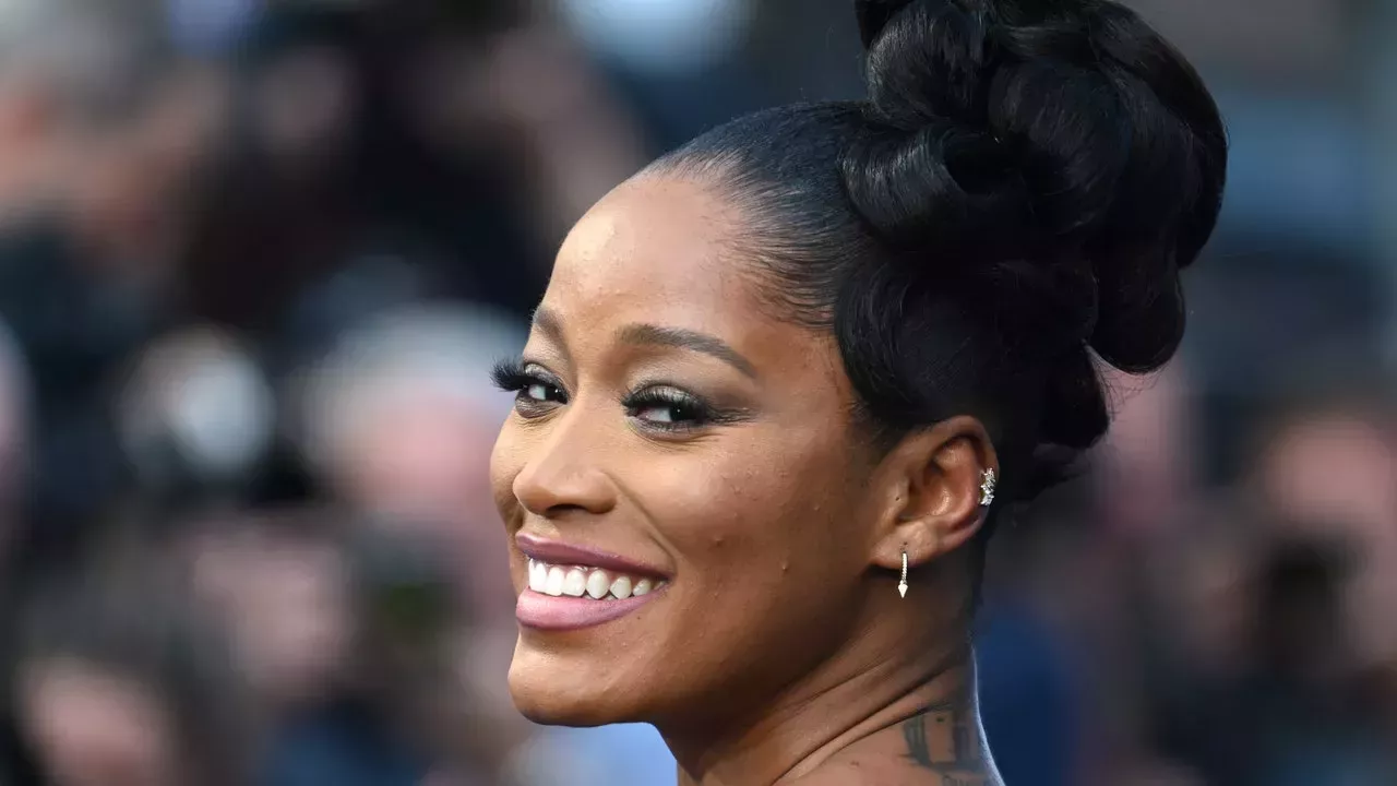 Keke Palmer bromea sobre su ex en el videoclip de Usher