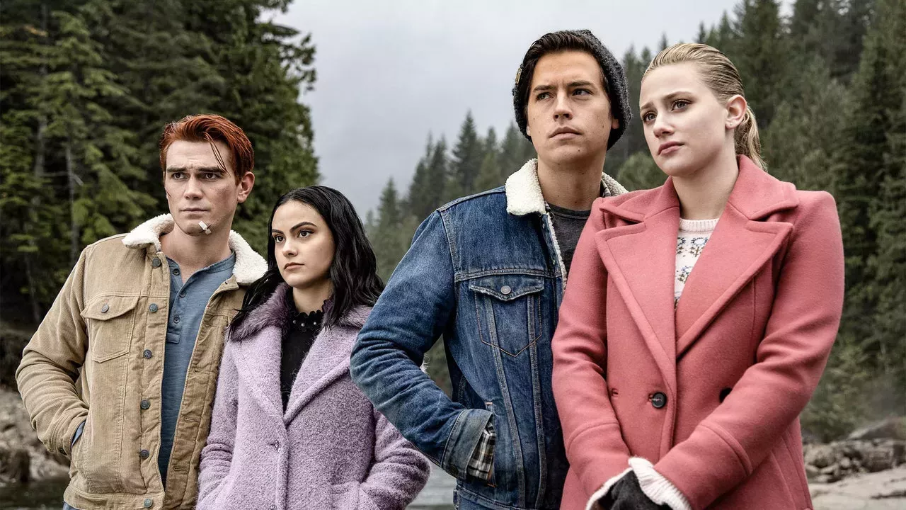 Riverdale siempre fue hacia el poliamor