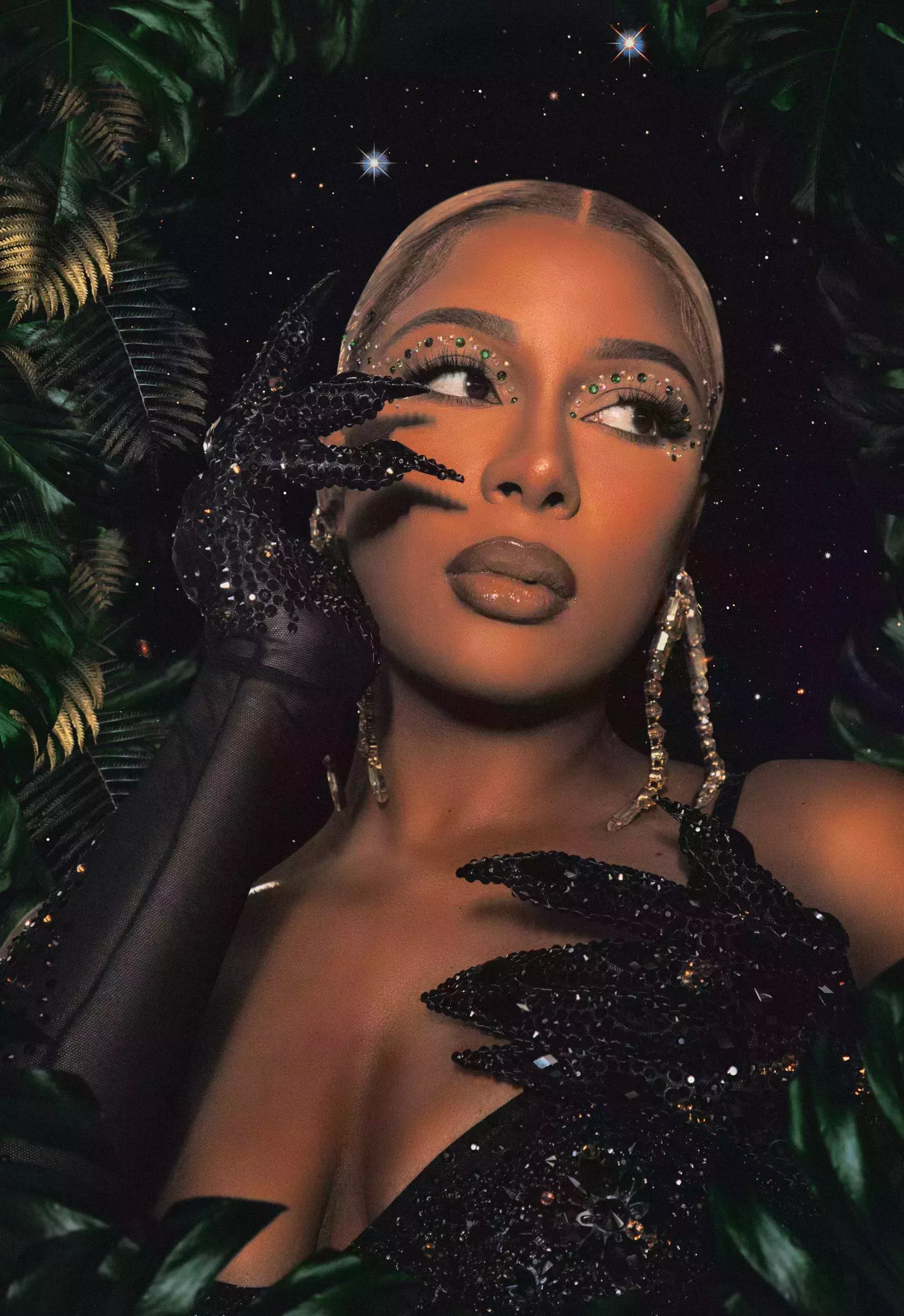 Victoria Monét daba el pecho en el estudio mientras rodaba "Jaguar II"