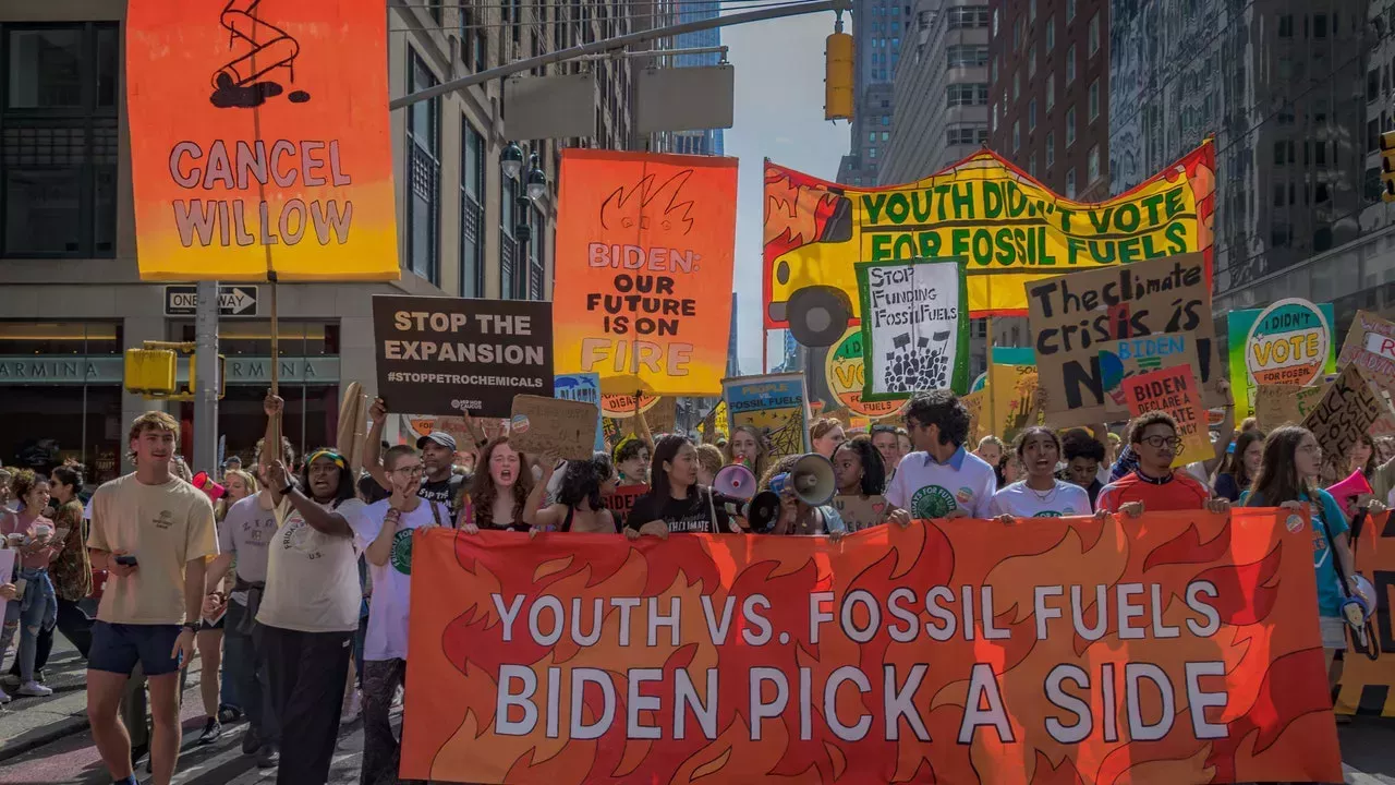 El Gobierno de Biden anuncia un programa de empleo climático para contratar y formar al menos a 20.000 jóvenes