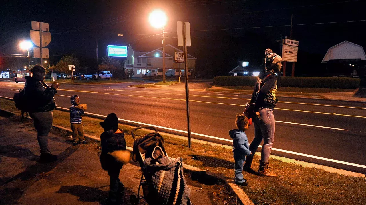 El sistema de protección de la infancia traumatiza a los niños negros y marrones