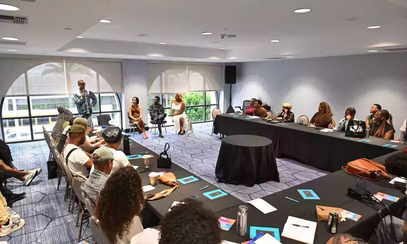 La primera Cumbre de Creativos Afroamericanos de GLAAD fue una reunión revolucionaria