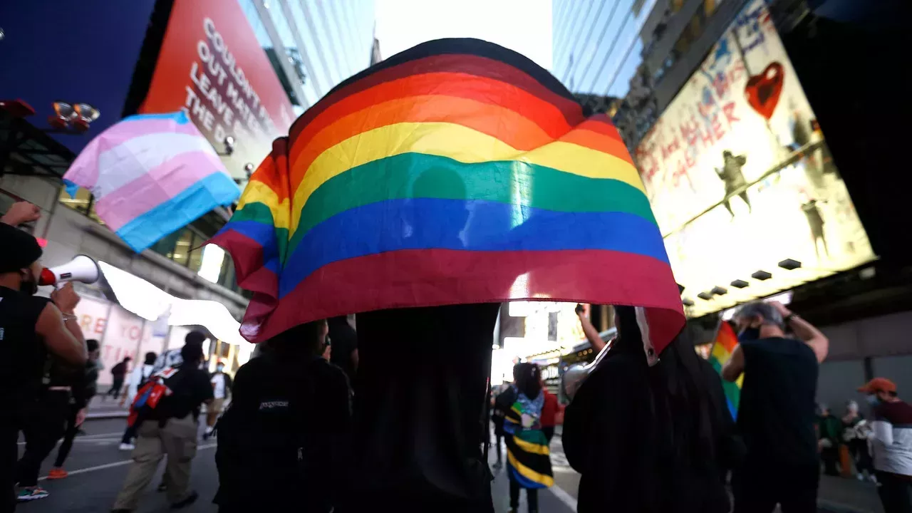 Los republicanos intentan censurar la historia LGBTQ