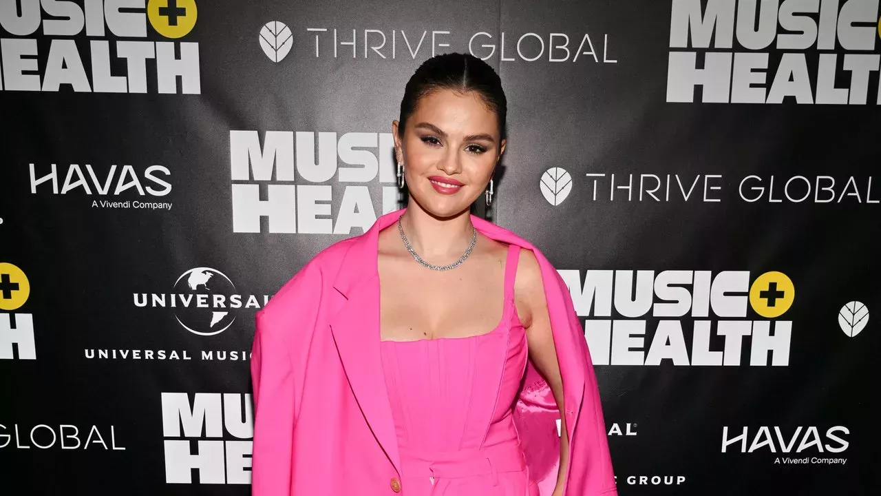 Selena Gomez tiene toda una colección de corsés