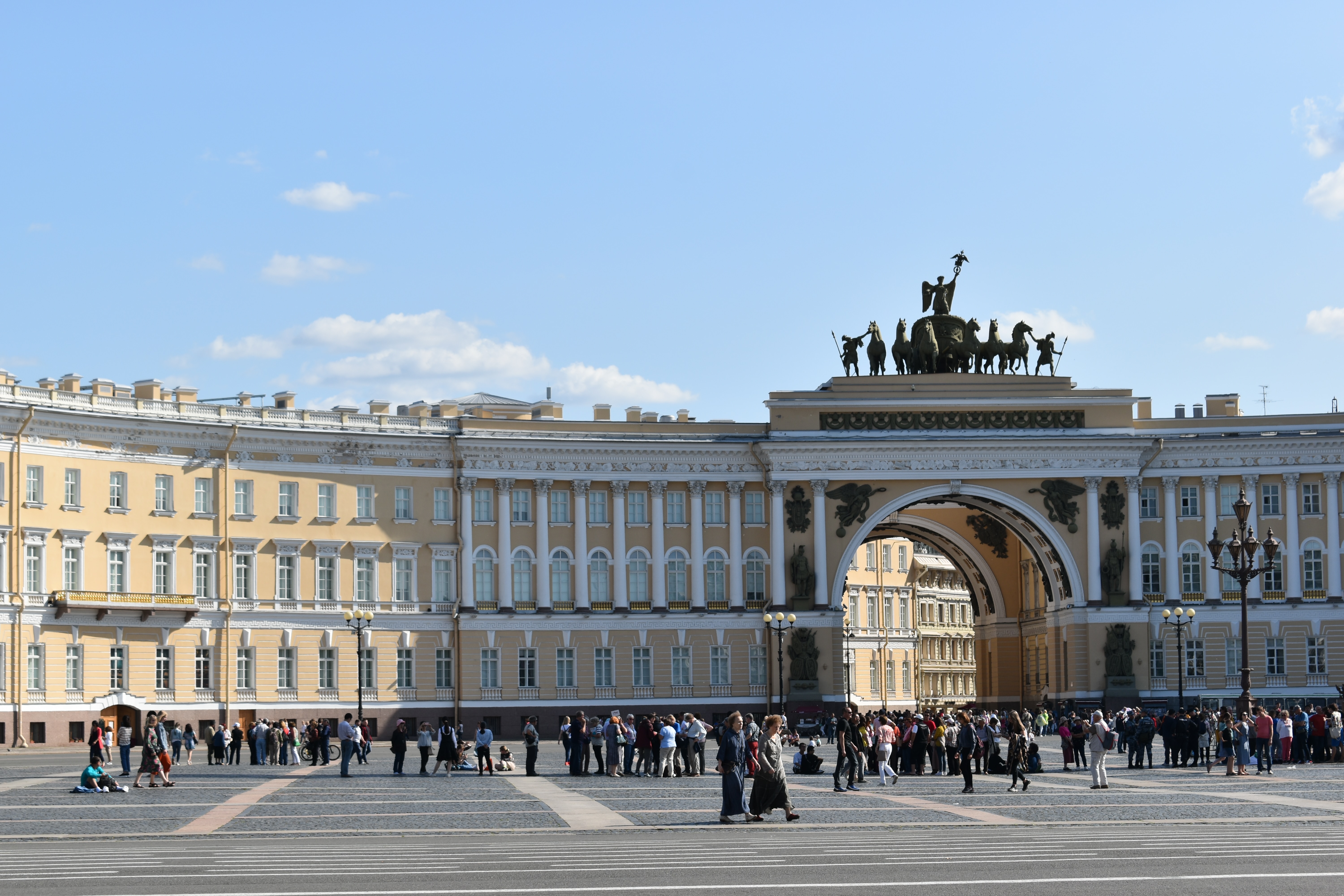 Экскурсии в санкт петербурге. Эрмитаж Санкт-Петербург 2022. Петра творенье Санкт Петербург Санкт-Петербург творение. Главный штаб Эрмитажа. Эрмитаж Дворцовая площадь.