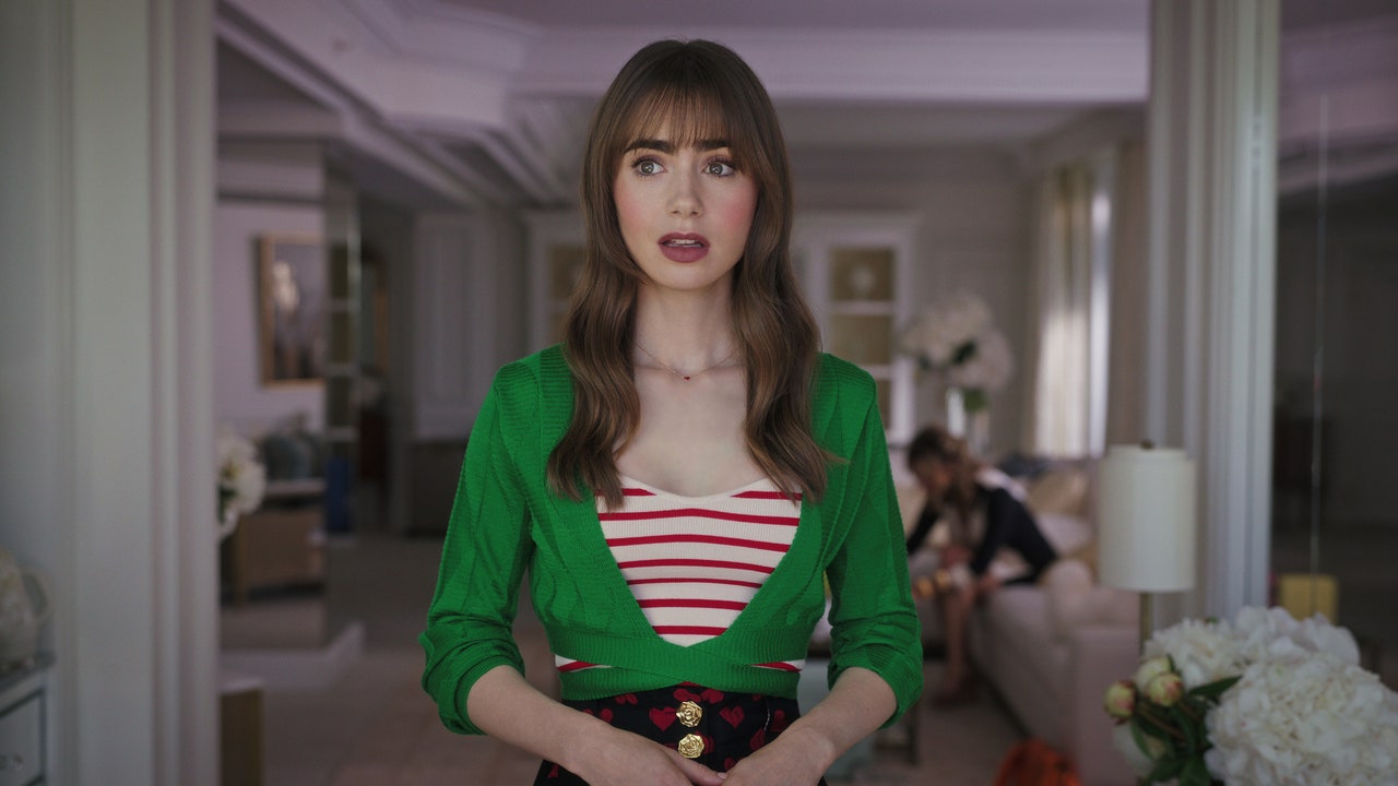 Por qué la cuarta temporada de "Emily in Paris" no se rodará en París el próximo verano