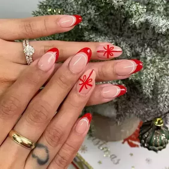 25 Bonitas uñas blancas de Navidad en 2023