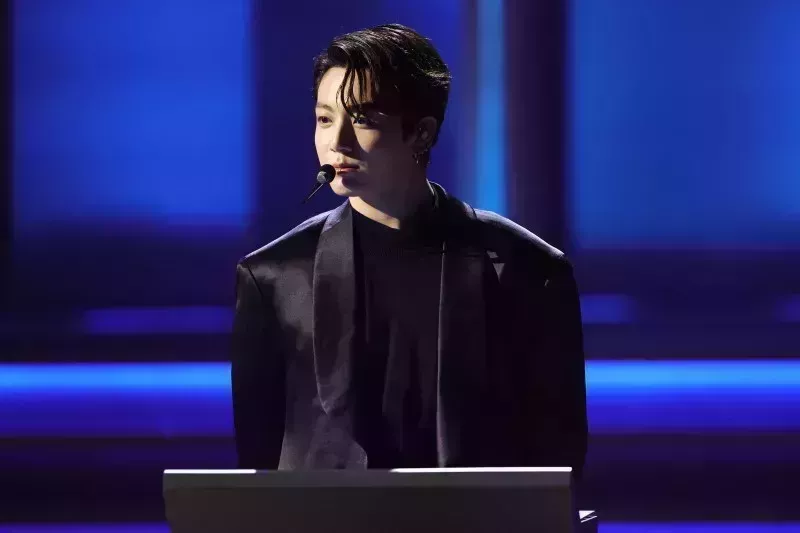 Desglose del álbum debut 'Golden' de Jung Kook: Letras, Significados