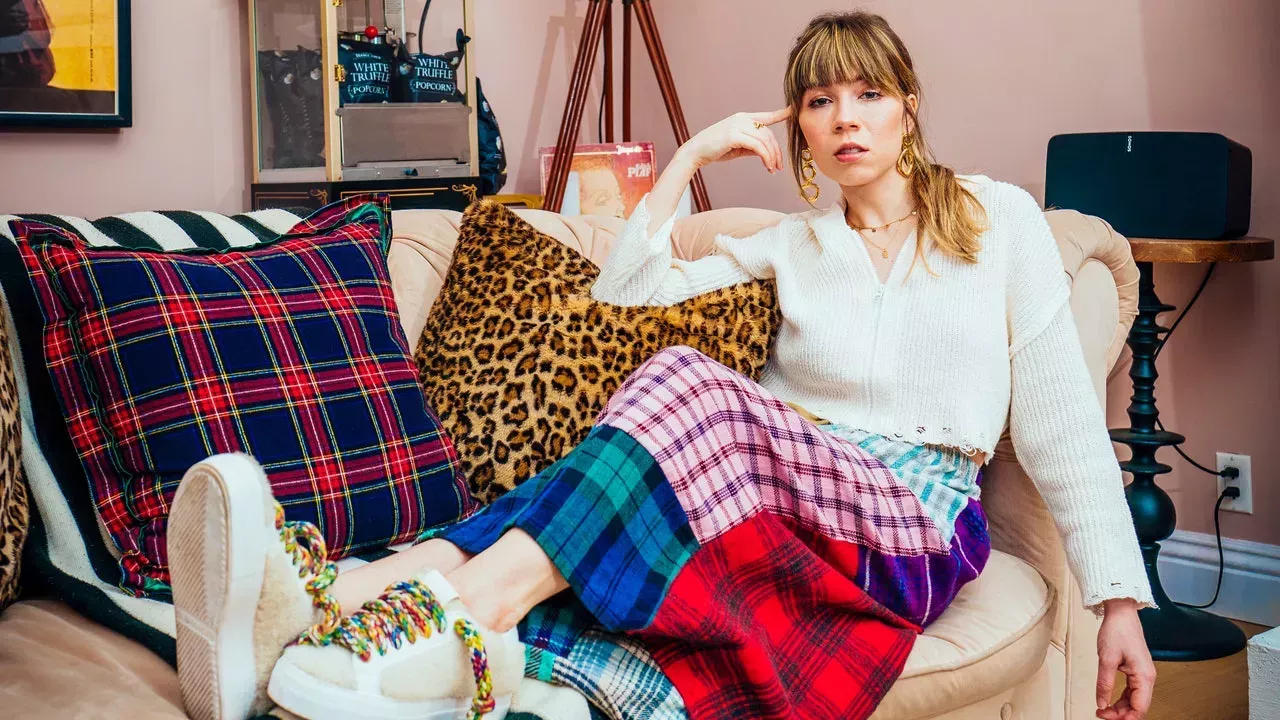 Por qué Jennette McCurdy no lee las buenas críticas de su nuevo podcast