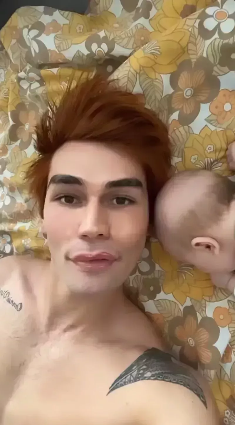 El primer hijo de KJ Apa y Clara Berry: Fotos del bebé Sasha