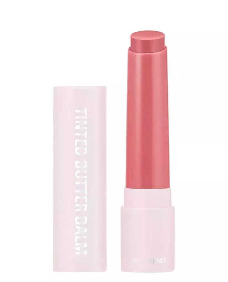 El TikTok de ducha de Kylie Jenner muestra la combinación perfecta de labios