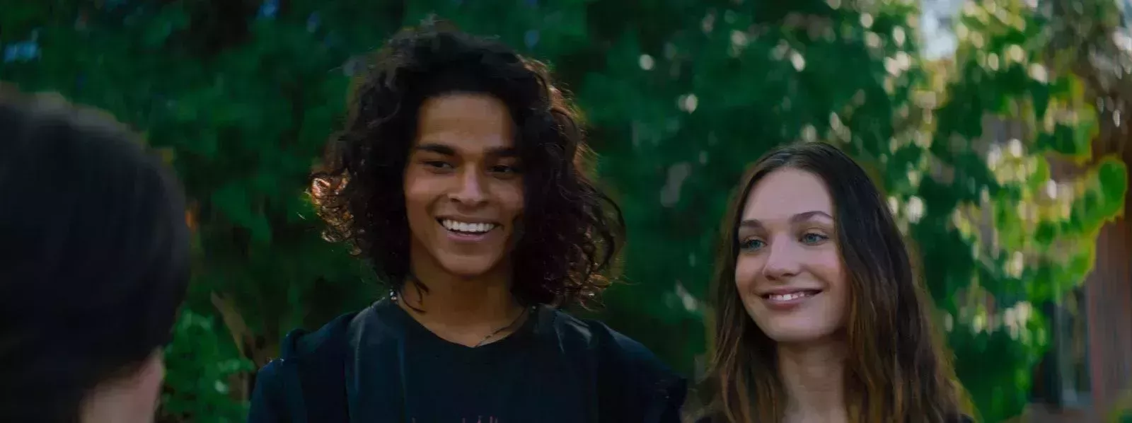 La nueva película de Maddie Ziegler, "Fitting In", da un vuelco a la feminidad