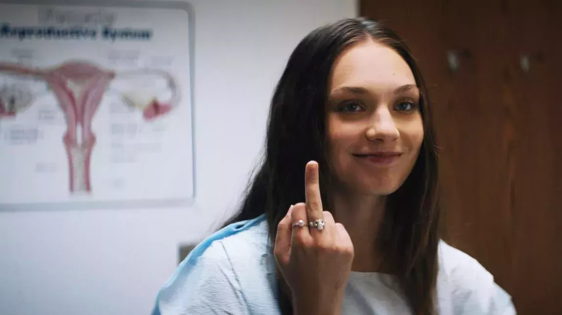 La nueva película de Maddie Ziegler, "Fitting In", da un vuelco a la feminidad