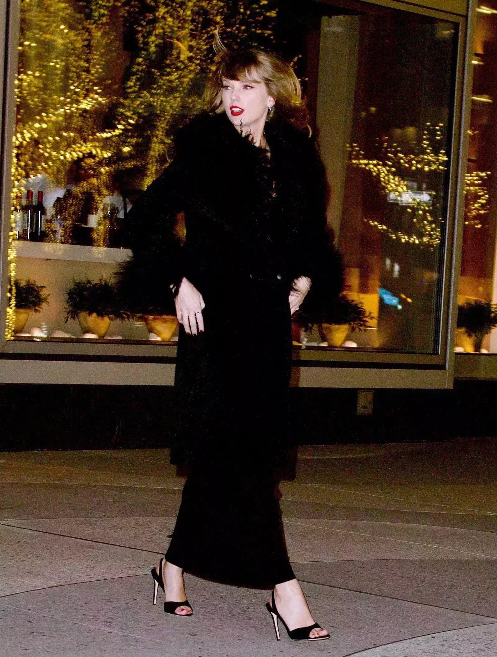 Taylor Swift canalizó la estética del viejo dinero en su noche de fiesta