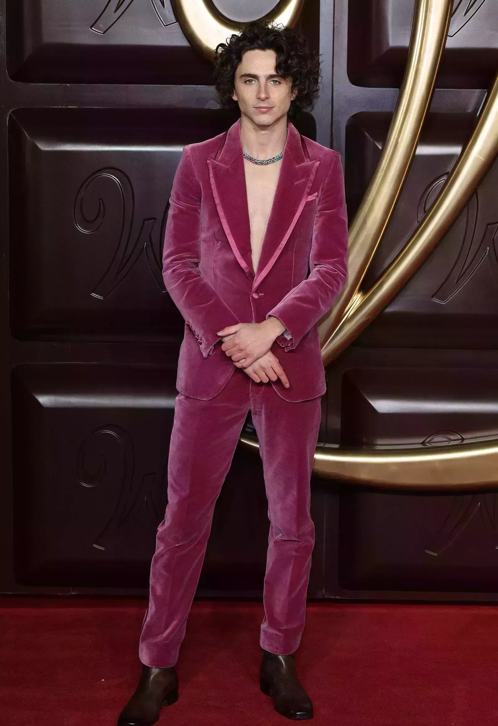 Timothée Chalamet se saltó la camisa en su primera aparición en "Wonka