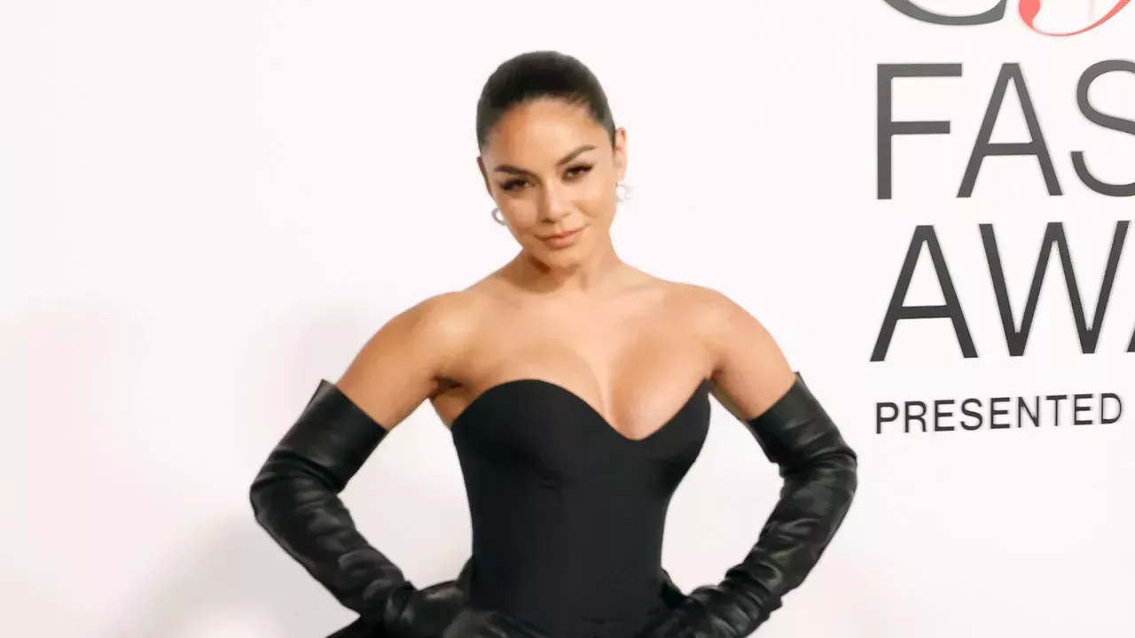 Vanessa Hudgens eligió un vestido transparente para su boda en la selva maya