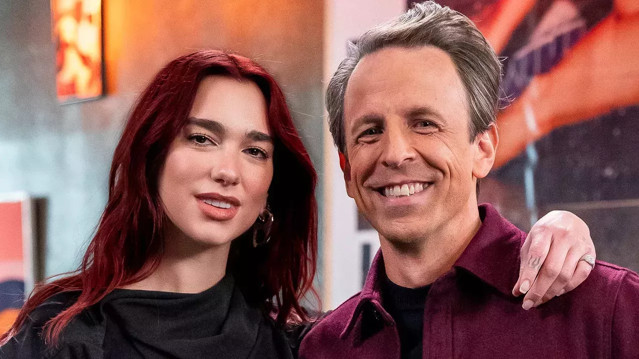 Dua Lipa y Seth Meyers se hicieron tatuajes a juego con el público en directo