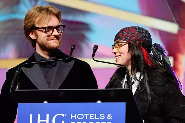 Gala de Palm Springs: Billie Eilish dedica su premio a las personas con problemas emocionales