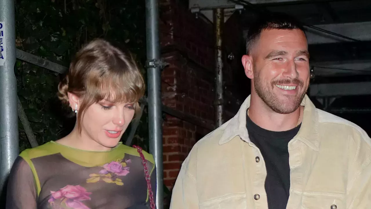 Los fans de Taylor Swift creen que Travis Kelce acaba de soltar un importante huevo de Pascua de 'Reputation' con Blake Lively