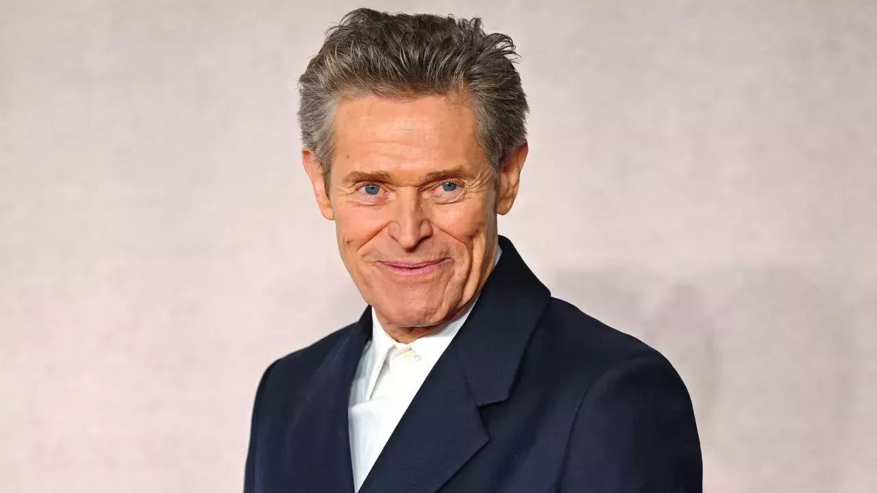 Willem Dafoe explica cómo 40 años interpretando dioses y monstruos le han preparado para