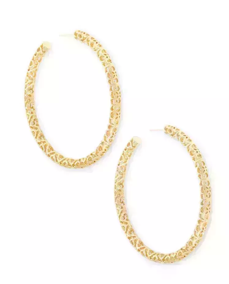 24 Pendientes de aro de oro que pertenecen a cada colección de joyas
