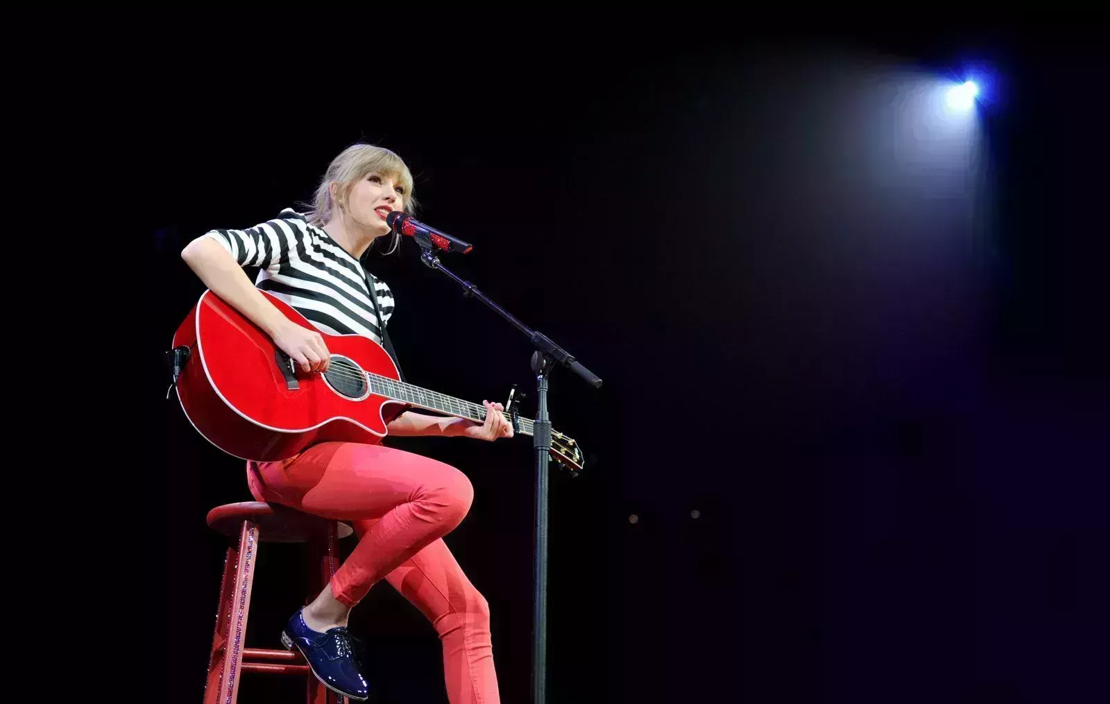 29 bonitos conjuntos para un concierto de Taylor Swift