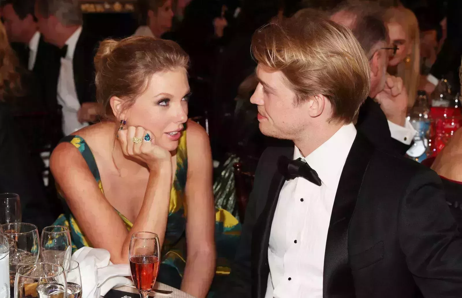 El nuevo álbum de Taylor Swift podría hacer referencia al Groupchat de Joe Alwyn