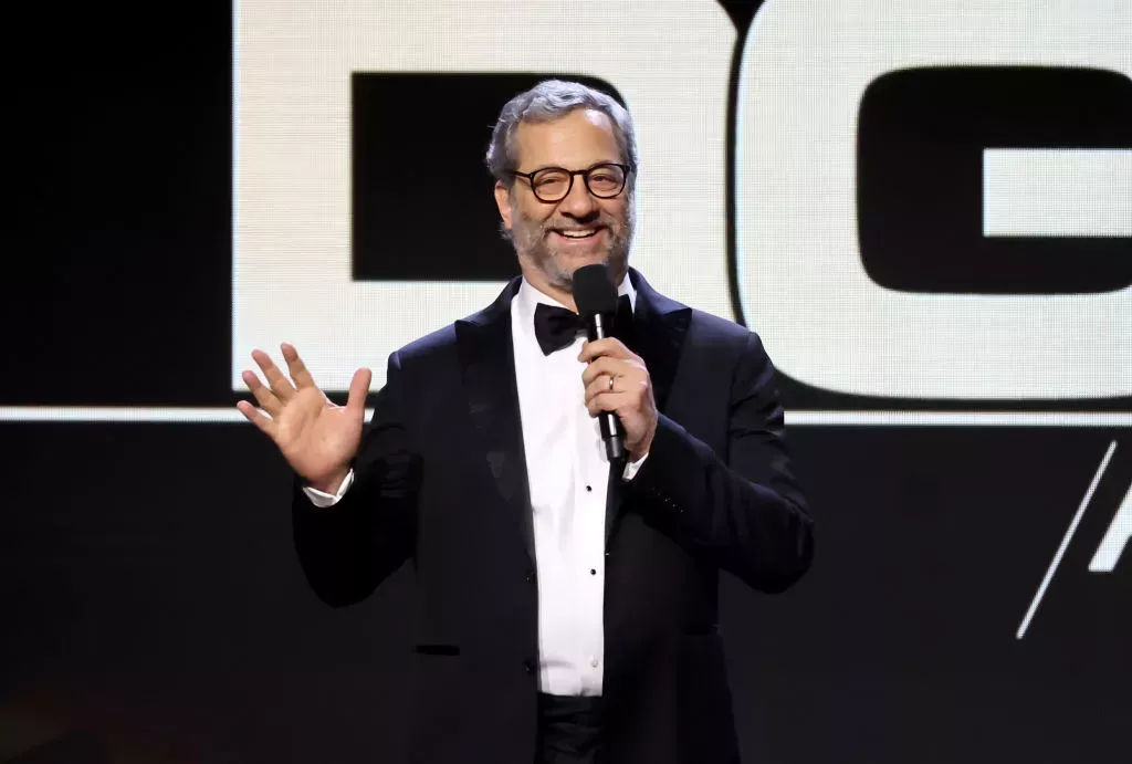 Judd Apatow arremete contra Biden y Trump en el monólogo de los premios DGA: