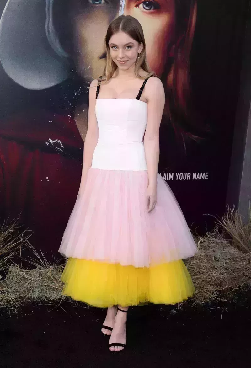 La transformación de estilo de Sydney Sweeney: Fotos de la alfombra roja