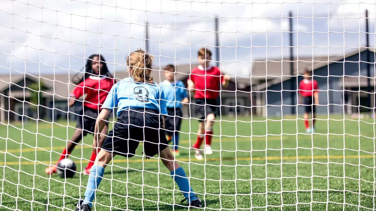 Se prohíbe a los deportistas trans practicar deportes femeninos y femeninos en las instalaciones del condado de Nassau