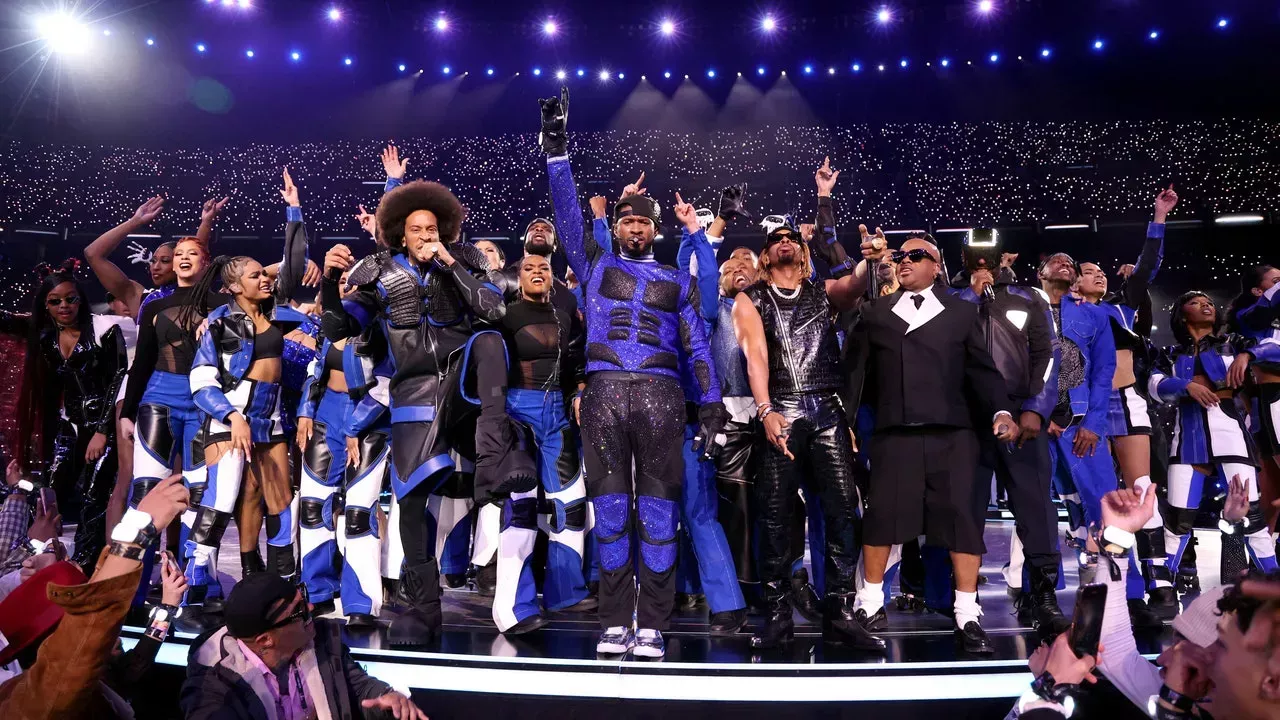 Usher cierra la Super Bowl 2024 con patinadores y bailarinas de barra