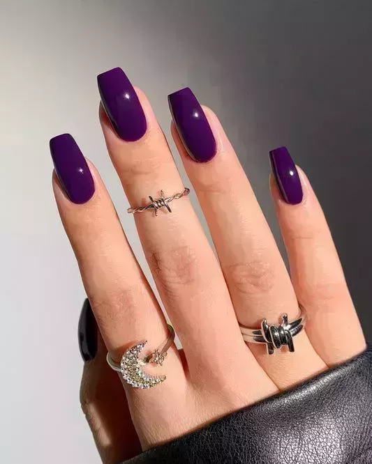 25 sencillos diseños de uñas de octubre en 2024