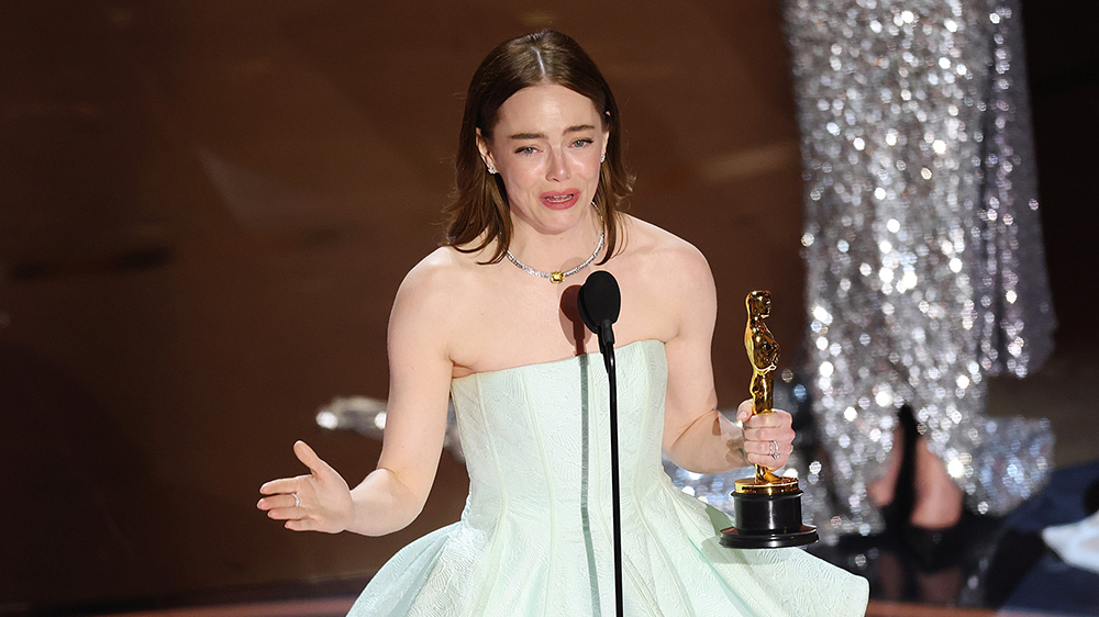 

	
		Emma Stone lucha contra las lágrimas y un vestido roto al recoger el Oscar a la mejor actriz por 'Poor Things': 'Gracias por el regalo de toda una vida en Bella Baxter'
	
	