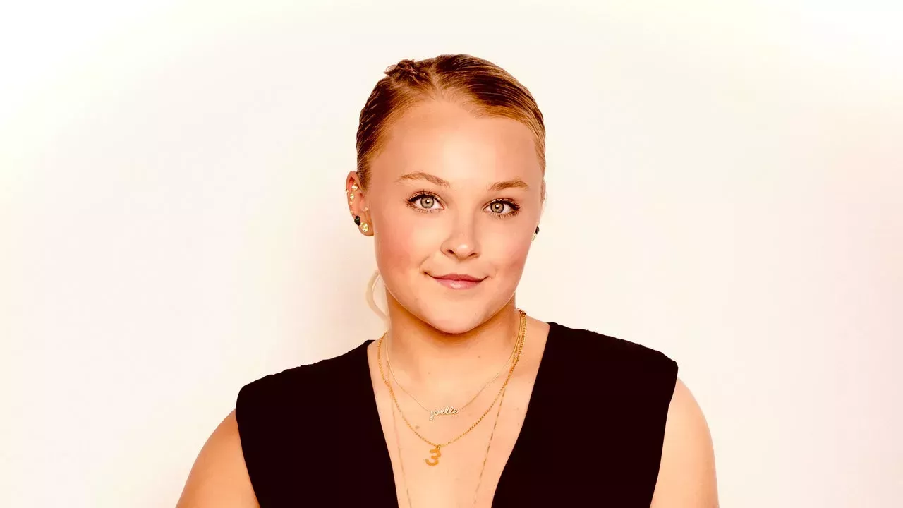 He aquí: JoJo Siwa se burla de su nueva era