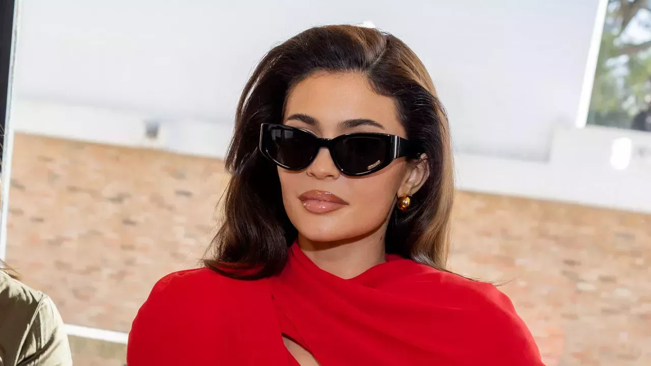 Kylie Jenner se burló de su fragancia hace semanas y nadie se dio cuenta