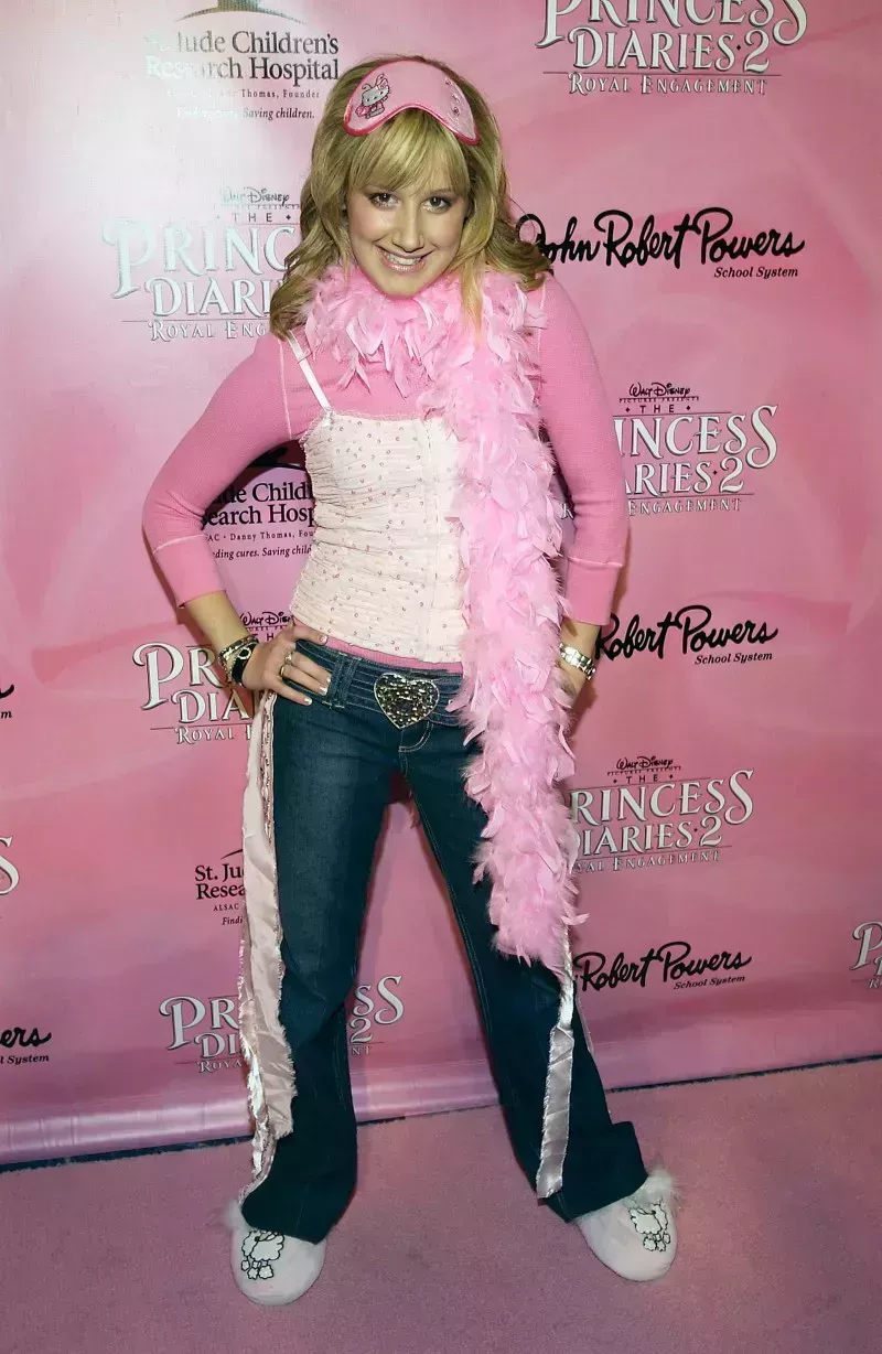 Los mejores momentos de Ashley Tisdale en la moda de los 2000: Mejores Looks, Fotos