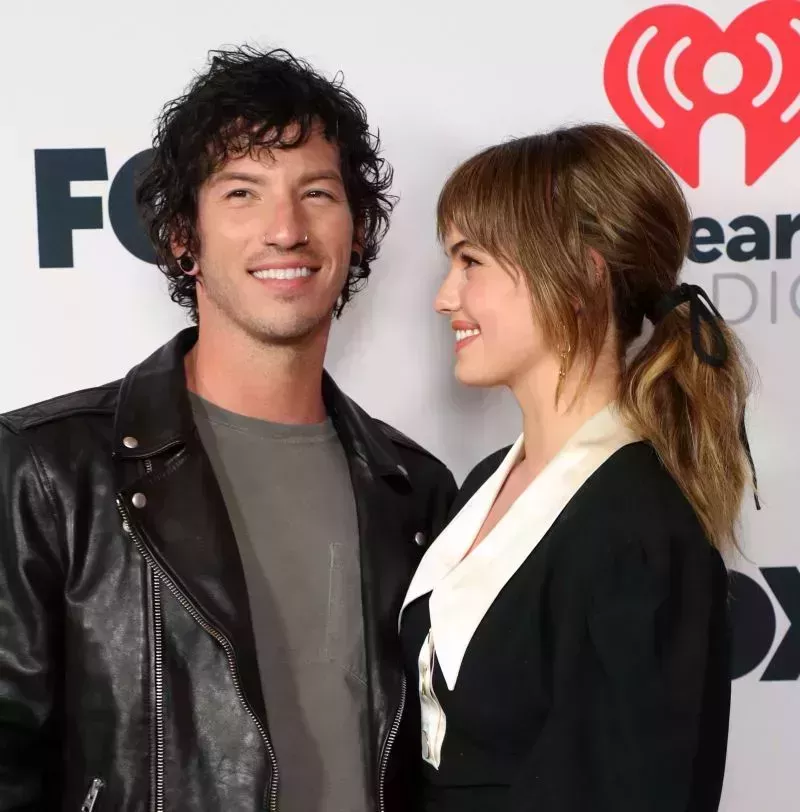 Debby Ryan Josh Dun Cronología de la relación Momentos más tiernos de la pareja