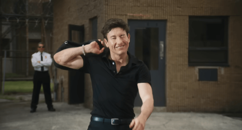 Barry Keoghan, novio de Sabrina Carpenter, protagoniza el vídeo de 'Please