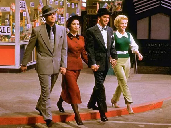 Marlon Brando, Jean Simmons, Frank Sinatra, y Vivian Blaine en 'Guys and Dolls'.