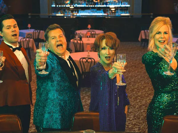 Andrew Rannells, James Corden, Meryl Streep, y Nicole Kidman en 'The Prom'.