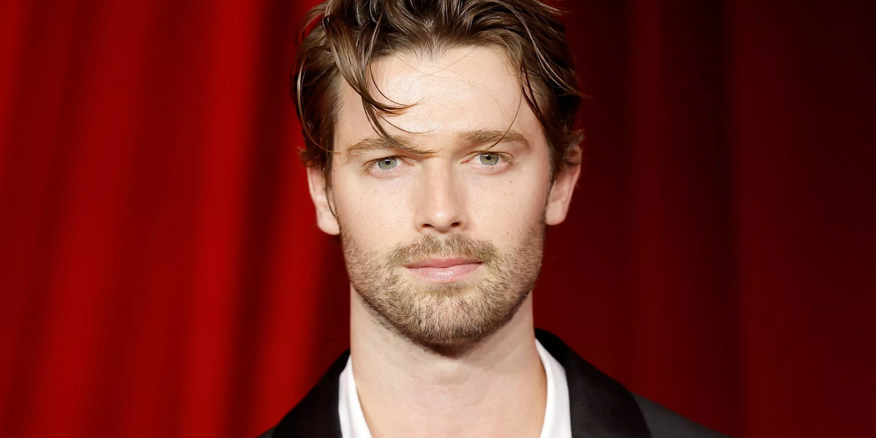 Patrick Schwarzenegger dice que la próxima tercera temporada de 'El Loto Blanco' es
