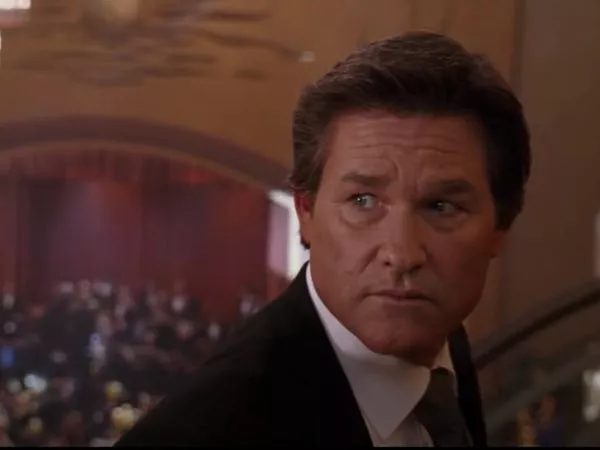 Kurt Russell en 'Poseidon.' Warner Bros. Pictures; YouTube